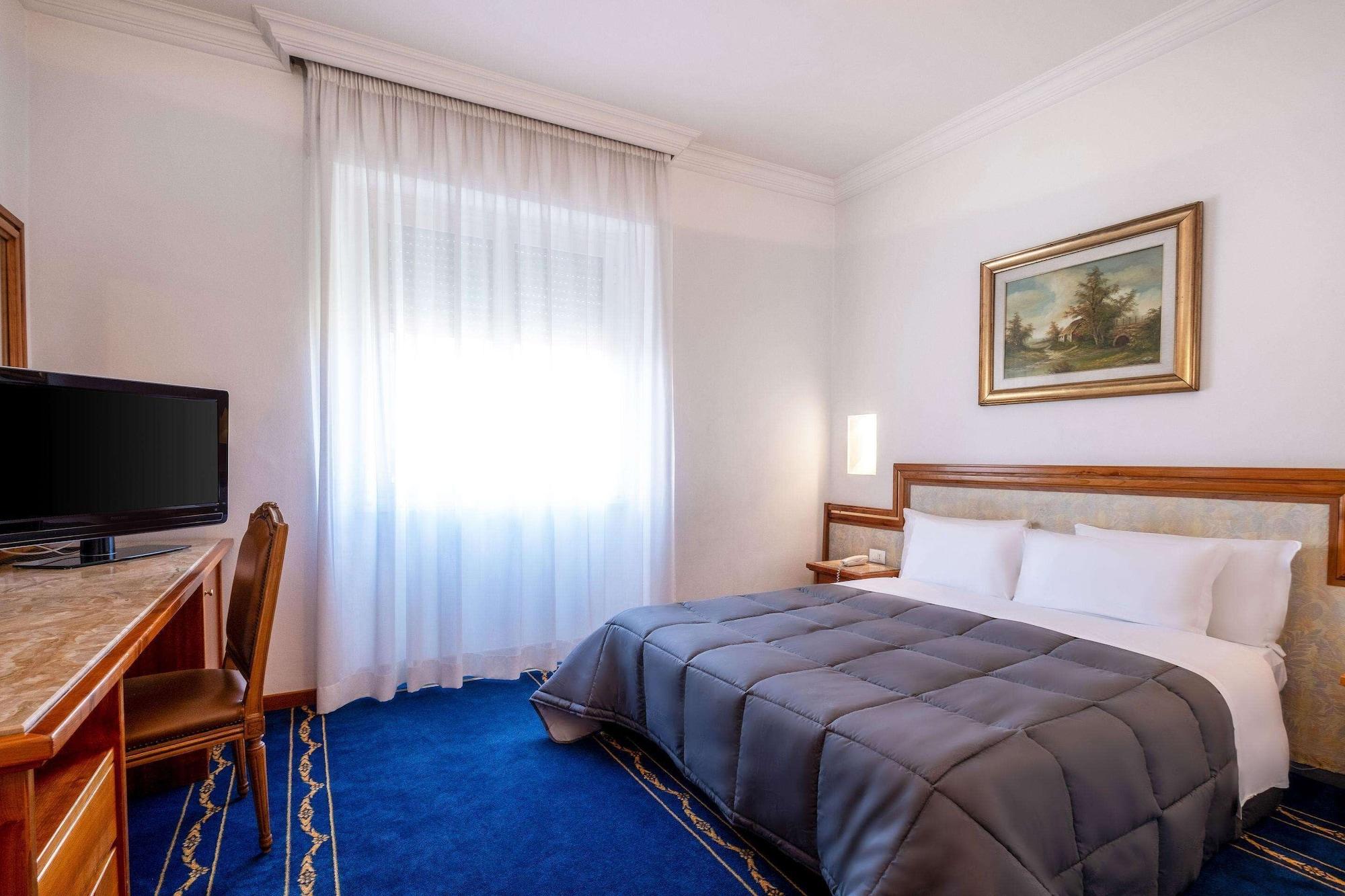 Quality Hotel Nova Domus Рим Экстерьер фото