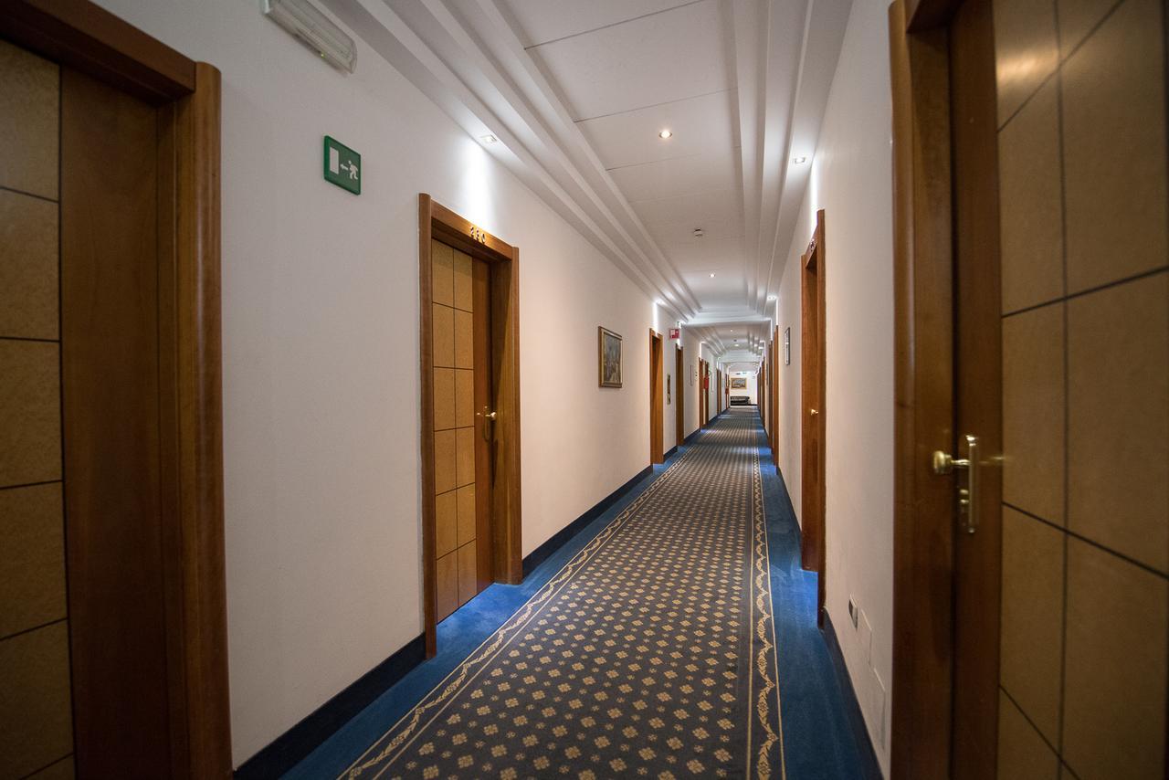 Quality Hotel Nova Domus Рим Экстерьер фото
