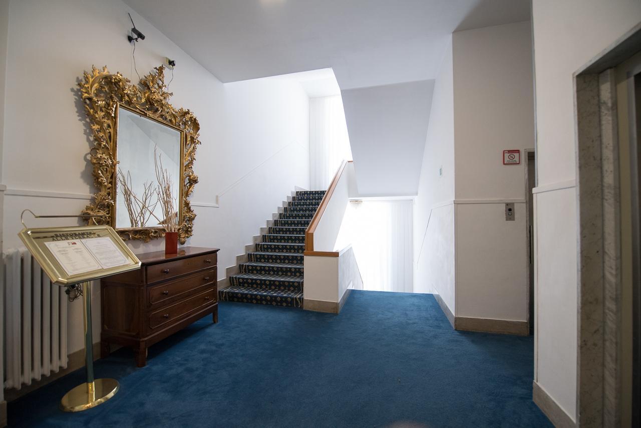 Quality Hotel Nova Domus Рим Экстерьер фото